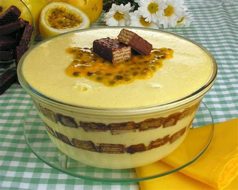 2 unidades de clara de ovo batidas em neve. Gelado de Bis e maracujá - Mais receitas