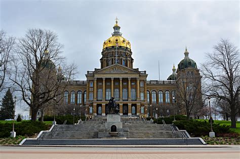 The Iowa State Capitol In Des Moines Iowa Iowa State Field Trip