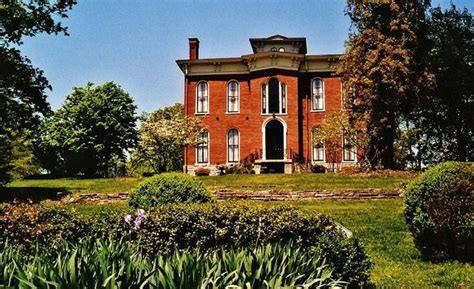 The 10 Most Beautiful Historic Homes And Estates In Kentucky
