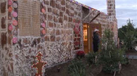 Worlds Largest Gingerbread House Completed In Bryan Texas Wjla