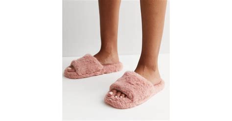 Pink Faux Fur Slider Slippers New Look