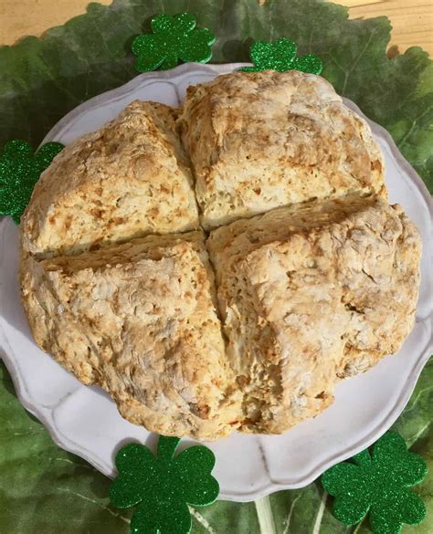 Traditional Irish Soda Bread Recipe | gritsandpinecones.com