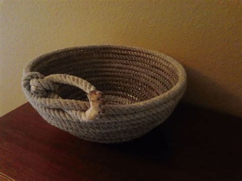 Lariat Rope Bowl Perfect For Western Decor A Used Lariat Rope And Pen