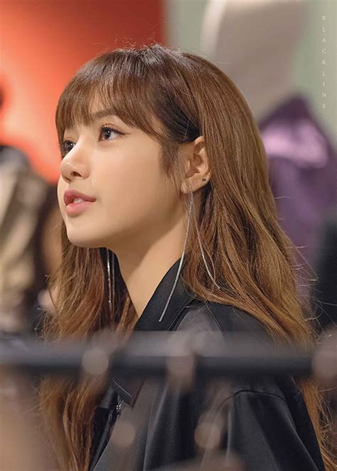 In the released photo, lisa has gorgeous hairstyles ranging from blonde to green hair. 35+ Latest Lisa Blackpink Brown Hair - Sanontoh