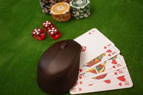 Create memories with us on 9stacks by playing private tables with your loved ones. How to Play Poker Online with Friends? | HowChimp