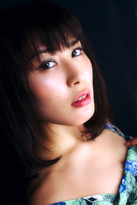 【60画像】グラビアアイドル・金子智美のかわいい水着姿の高画質画像まとめ！ 写真まとめサイト pictas