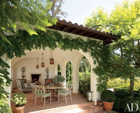 Spanish style house plans are commonly found in warm climates including the southwest areas of the country. Courtyard Spanish Mediterranean Architecture Style Home Designs Small Homes Mexican With ...