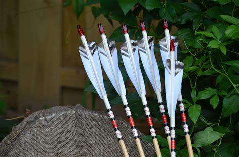 Archery Arrows Traditional Wood Arrows With White Dip And Red Cresting