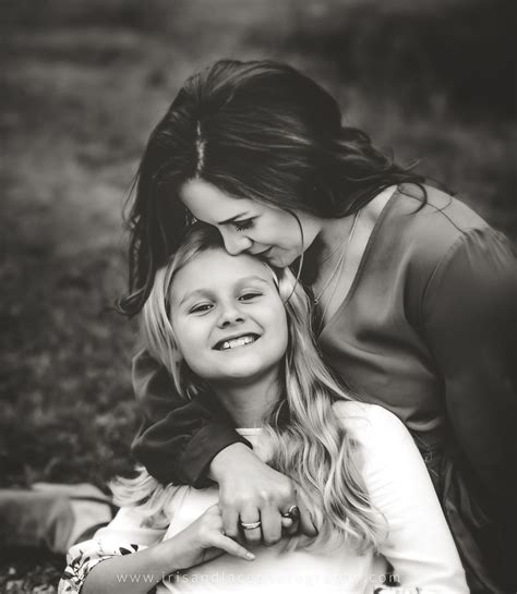 Mother Daughter Photography Poses, Mommy Daughter Pictures, Daughter