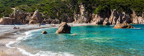 Spiaggia Di Cala Tinnari Costa Paradiso Trinità Dagultu Sardegna