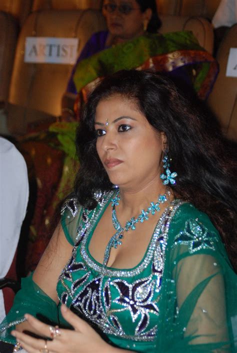 Tamil Actress Anusha Hot Photos Stills Gallery