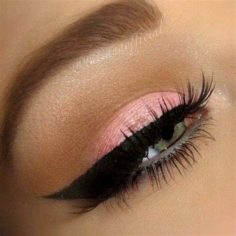 Winged Eyeliner Pictures, Photos, and Images for Facebook, Tumblr