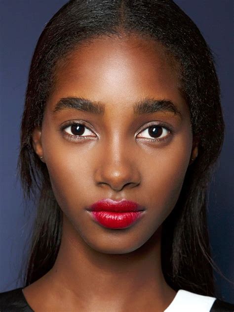 How To Choose The Best Lipstick For Your Skin Tone According To A Mua