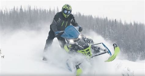 I usa säger man att man har 35 modeller om man. 2020 Arctic Cat Riot Crossover Snowmobile | Mountain Sledder