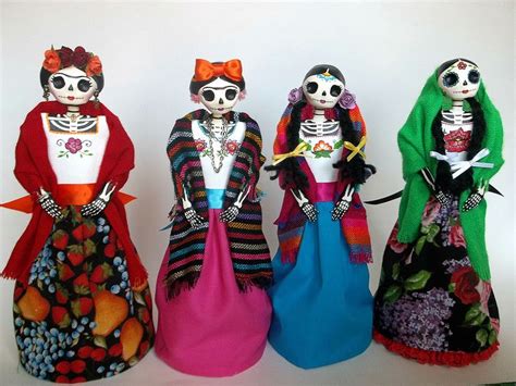 Catrinas De Papel Mache Latin American Folk Art Mexican Art Mexico