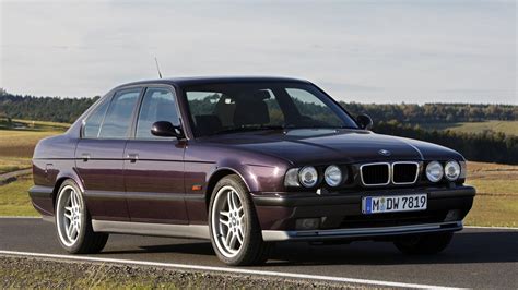 10 Things Only True Gearheads Know About The E34 BMW M5