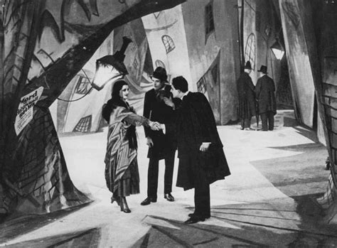 Should I Watch The Cabinet Of Dr Caligari 1920 Reelrundown