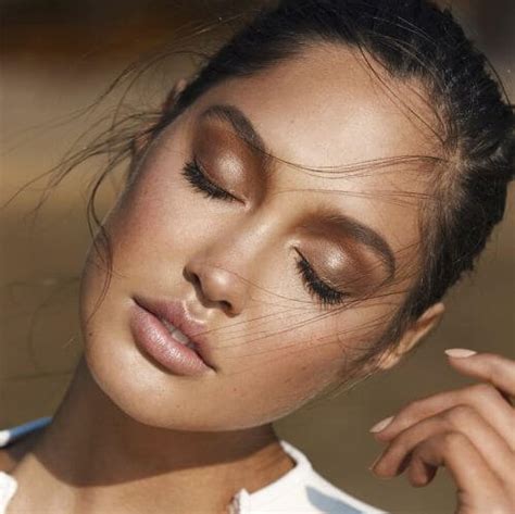 10 Ways To Get A Perfect Bronze Makeup Belletag
