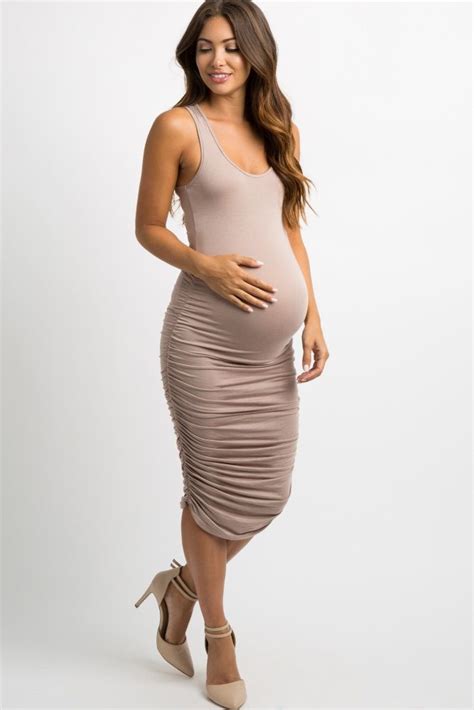 Pin On Maternity Shoot Outfit Ideas