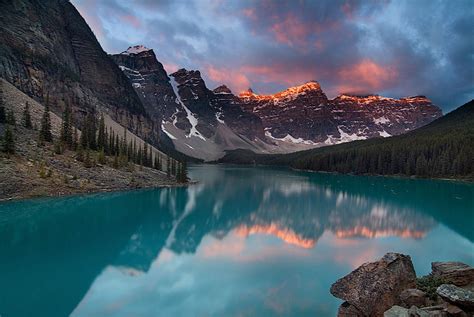 Canadian Rocky Mountains British Columbia And Alberta