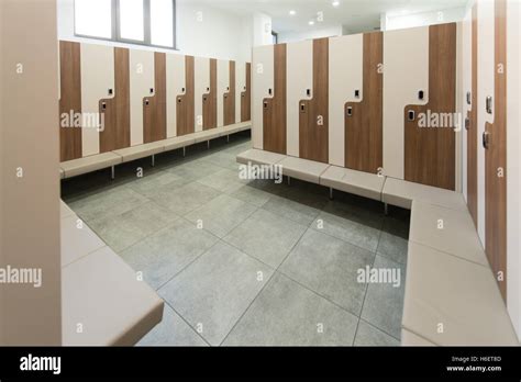 Female Changing Room Gym Hi Res Stock Photography And Images Alamy