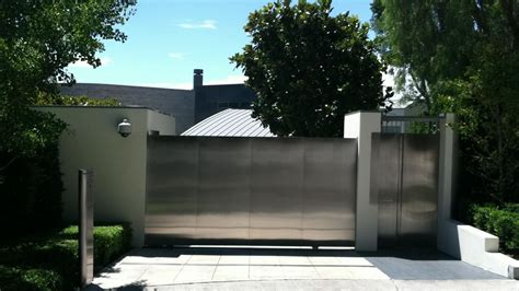 Collection by xavier de buck. Impressive entrance on San Onofre Drive off Sunset. Even ...