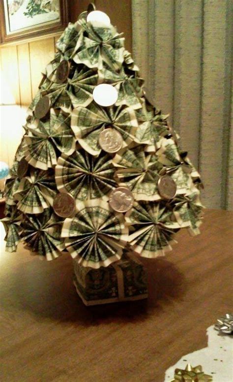 A buyer purchases the card and earns $5 in saving (he bought a $50 gift card for only $45), while the seller makes $5 in profit (he sold a gift card he bought for $40 for $45.) Pin on Hochzeits geschenke