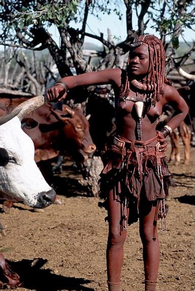 Chronique Março Mulher La Place Particulière Des Femmes Himba