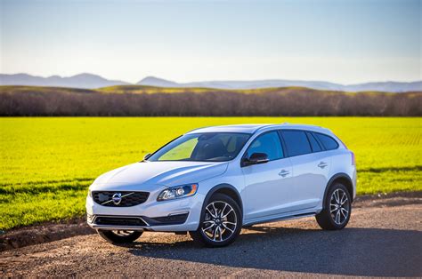 Start here to discover how much people are paying, what's for sale, trims, specs, and a lot more! 2015 Volvo V60 Cross Country Review