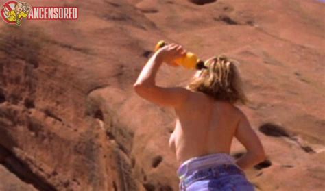 Mary Stuart Masterson Desnuda En West Of Here