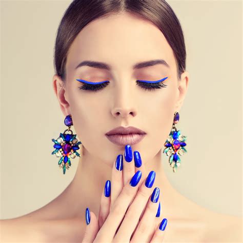 Wallpaper Women Model Face Makeup Painted Nails Simple