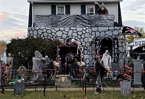 Ne Ohio Haunted Homes Provide Blood Guts Gore And Scary Good