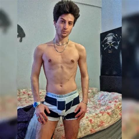 Ablasi Uyurken Kulodunu Siyirdim Turkce Konusmali Gay Xhamster