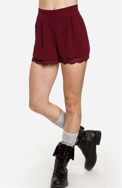 Dailylook Scalloped Edge Shorts In Burgundy Daily Look Scallop Fashion