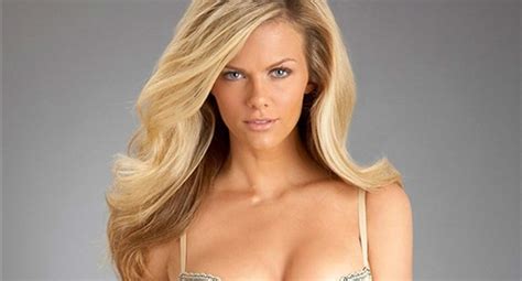 Brooklyn Decker Nude Pics Porn Video And Sex Scenes Scandal Planet