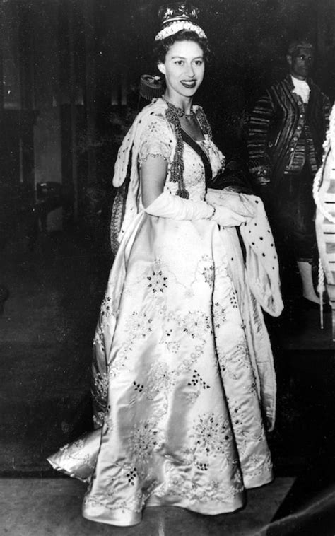 Queen elizabeth ii became the queen of england when she was only 25 years old. Queen Elizabeth coronation | 22 looks which prove Princess ...