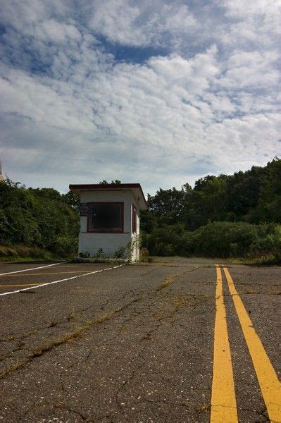 Hartford Drive Inbooth Drive In Theater Abandoned Abandoned Houses