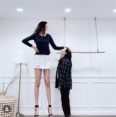 Pin By Bznslady On Tall Women In 2021 Tall Women Women Tall
