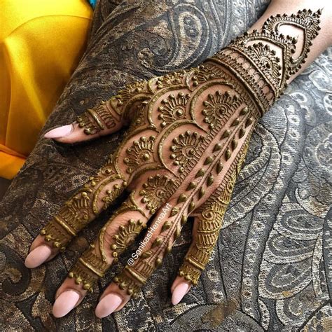 Modern Bridal Henna Design