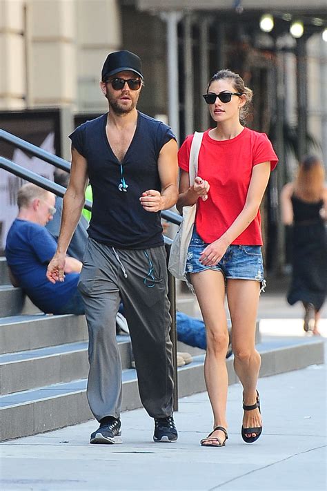 Phoebe Tonkin And Paul Wesley Out In New York City 19 Gotceleb