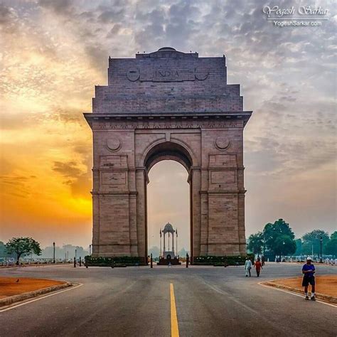 Sunrise At India Gate New Delhi India India Gate Incredible India
