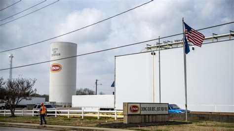 Tyson Foods Will Test Employees At All Us Plants For Coronavirus Weekly