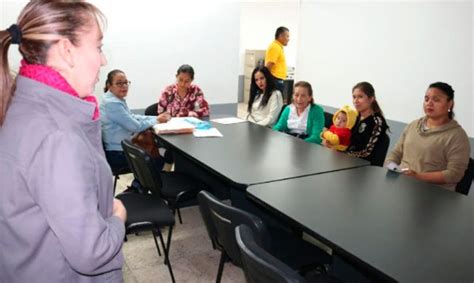 Entregan 19 Créditos Del Programa Palabra De Mujer En Uruapan