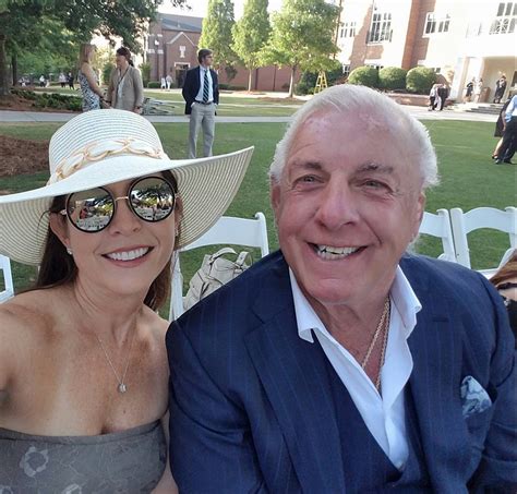 The wife of a famous wwe wrestler ric flair, wendy has kept her professional career on a low after marriage. Ric Flair's Girlfriend/ Fiancee Wendy Barlow (Bio, Wiki)