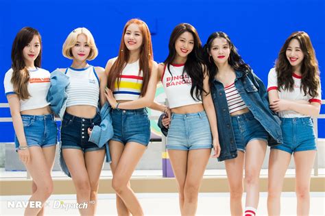 Youkyung left the group in 2016, while choa left in 2017 due to mental. Al parecer todas las miembros de "AOA" sí renovarán sus ...
