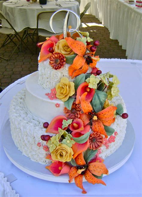 Buttercream Wedding Cake Round Wedding Cake Gum Paste