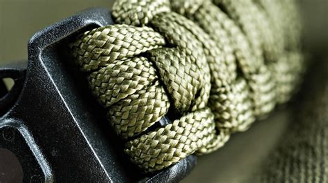Click here for 550 paracord. How To Make A Paracord Belt: Step-By-Step Instructions ...