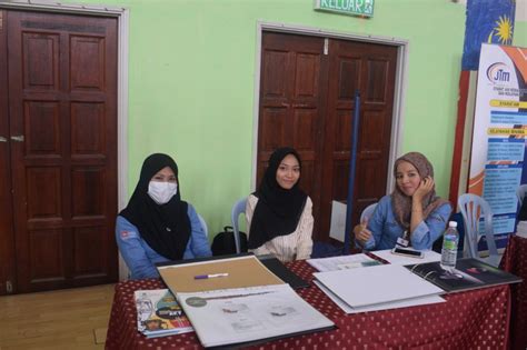 Dan telah diiktiraf sebagai sekolah kluster pada tahun 2009. admin - SMK Putrajaya Presint 9(1)