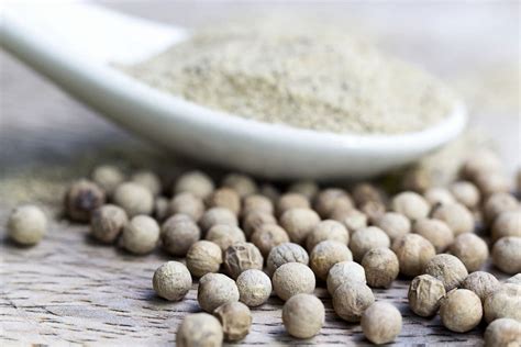 White Pepper In India Peppercorns Powder Whole Form Enhancing