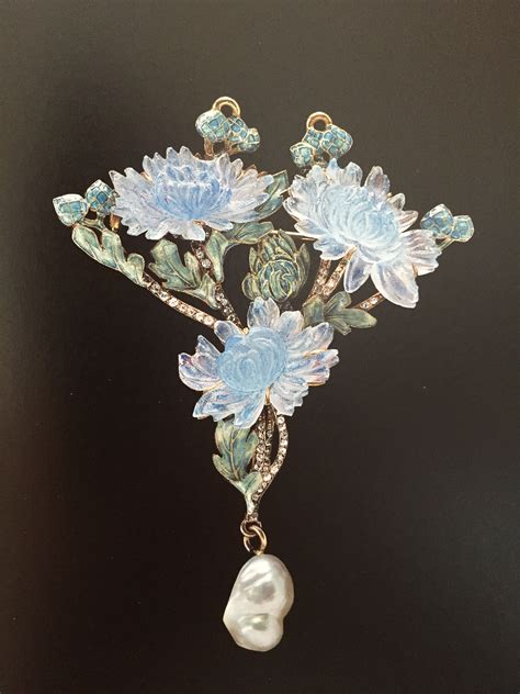 René Lalique Chrysanthemum Pendant 1900 Gold Enamel Glass Diamond